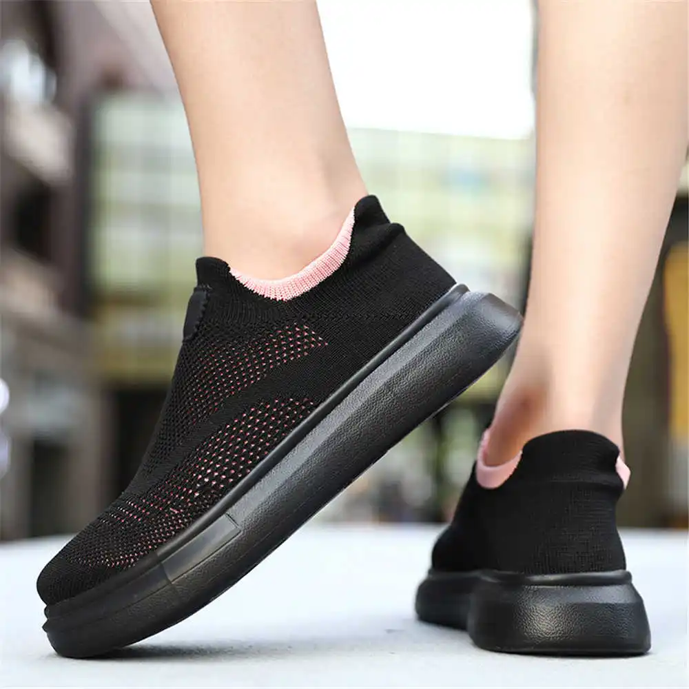 Travel Accessories Vietnam - Plattform Strümpfe braune Schuhe für Frau