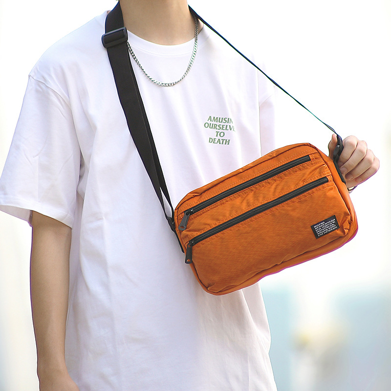 Minimalistische Umhängetasche  – Travel Accessories For Japan Bewertung und Preis